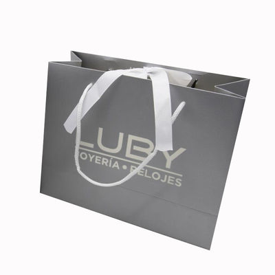Hot Stamping Custom Luxury Gift Bags Recyclable Kraft Shopping Bags Dengan Handle