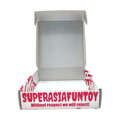 Ukuran Custom Flat Packed Shipping Mailer Box Tiga Lapisan Bergelombang Baju Dalam Pakaian