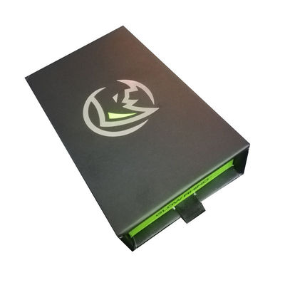Green Paper Cardboard Stock Gift Box untuk Keychain Mobil Tarik Keluar Laci Custom EVA Insert