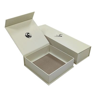 Gelang Earring Kalung Perhiasan Paket Kotak dengan 1000g Kardus dan Hot Foil Finish