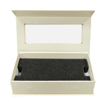 Matt Laminasi Custom Perhiasan Wedding Ring Kemasan Kotak magnetik dengan sisipan