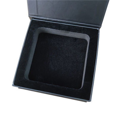 Lain-lain Desain Custom Matte Hitam Kertas Kekuatan Kardus Kemasan Hadiah Kotak Magnetik dengan Inserts busa