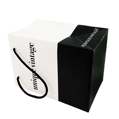 OEM Desain Disesuaikan Mewah Matte Gift Shopping Paper Bag Dengan Logo Untuk Pakaian Sepatu