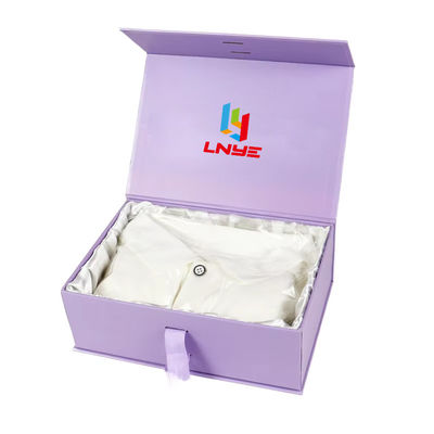 Custom High End Black Magnetic Box Pakaian Karton Paket Hadiah Box Rambut Manusia Paket Box Dengan Sutra Satin