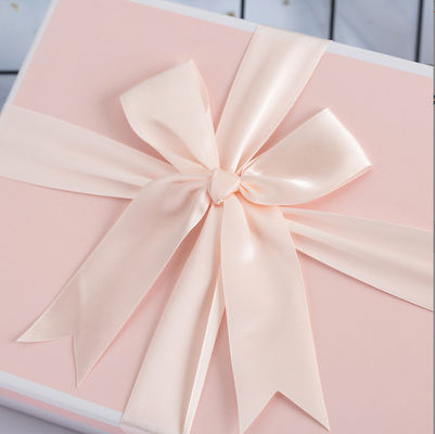 Custom Luxury Cardboard Cover And Base Cosmetic Packaging Box Set Kado Pribadi dengan Ribbon