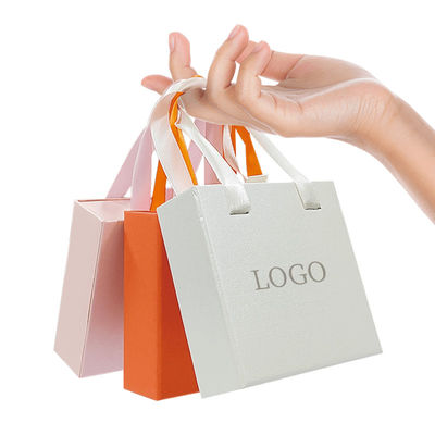 Custom Small Luxury Black Cardboard Paper Box Fashion Perhiasan Hadiah Laci Slide Packaging Box Dengan Logo Anda Sendiri