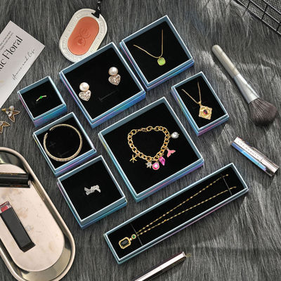 Custom Logo Perhiasan Kotak Kalung Wanita Earrings Cincin Cantik Dikemas Set Penuh Kotak Hadiah Kertas