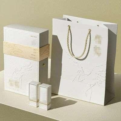 Custom Printing Kosmetik Lingkungan Ringan Lipstick Tiga dalam Satu Lip Gloss Packaging Gift Set Box Packaging