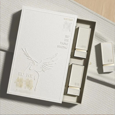 Custom Printing Kosmetik Lingkungan Ringan Lipstick Tiga dalam Satu Lip Gloss Packaging Gift Set Box Packaging