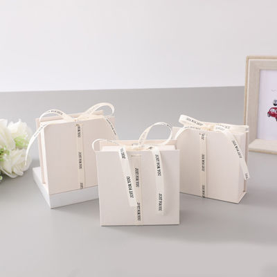 Logo Ribbon Putih Kotak Hadiah Lipat Make Up Pakaian Aksesoris Kertas Kental Dengan Laminasi Glossy