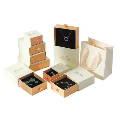 Custom Cosmetic Set Stikt Pull-Out Sliding Drawer Perhiasan Pembungkusan Hadiah Kotak Kertas Dengan Insert