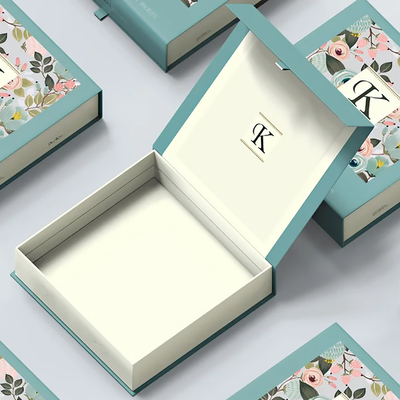 Custom Gift Packaging Box Untuk Makeup Hadiah Ulang Tahun Dalam Bahan Karton
