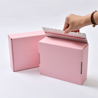 CMYK / PANTONE Printed Corrugated Cardboard Box Untuk Perawatan Kulit Mailer Hadiah Custom Luxury Design