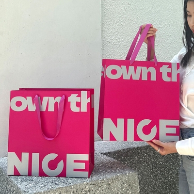Custom Printed LOGO Eco Friendly Paper Bags Grosir Printing Kraft Paper Bag Kualitas Tinggi untuk Pakaian