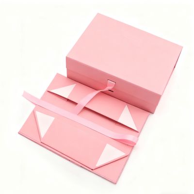 Kotak Lipat Pita Kualitas Logo Kustom Bentuk Persegi Panjang Hitam Merah Muda Kemasan Kertas Seni Magnetik untuk Embossing Laminasi Matt