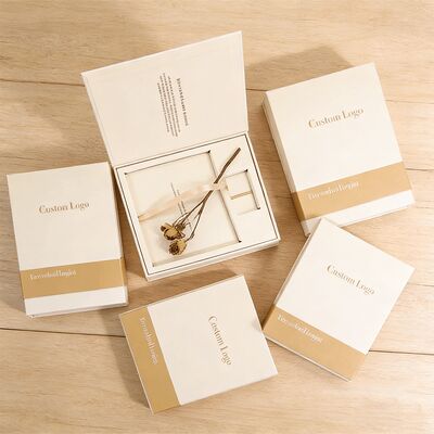 Kotak Kemasan Hadiah Magnetik Karton Kaku Eva Logo Kustom untuk Kartu Olahraga