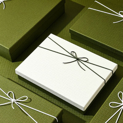 Custom Luxury Cardboard Cover And Base Cosmetic Packaging Box Set Kado Pribadi dengan Ribbon